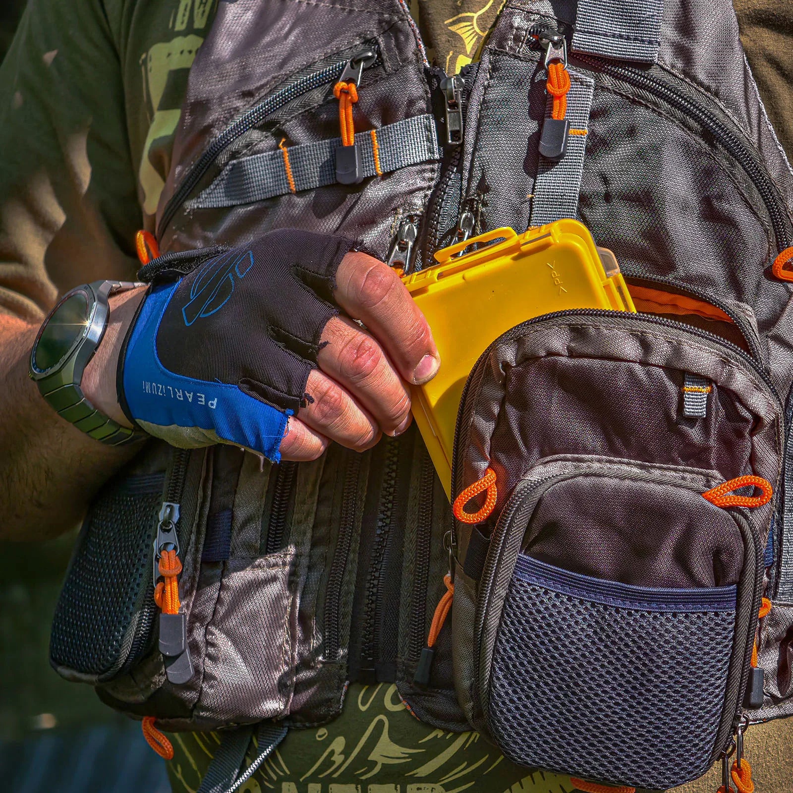 Fly Fishing Vest for Men Women with Multi-Pockets